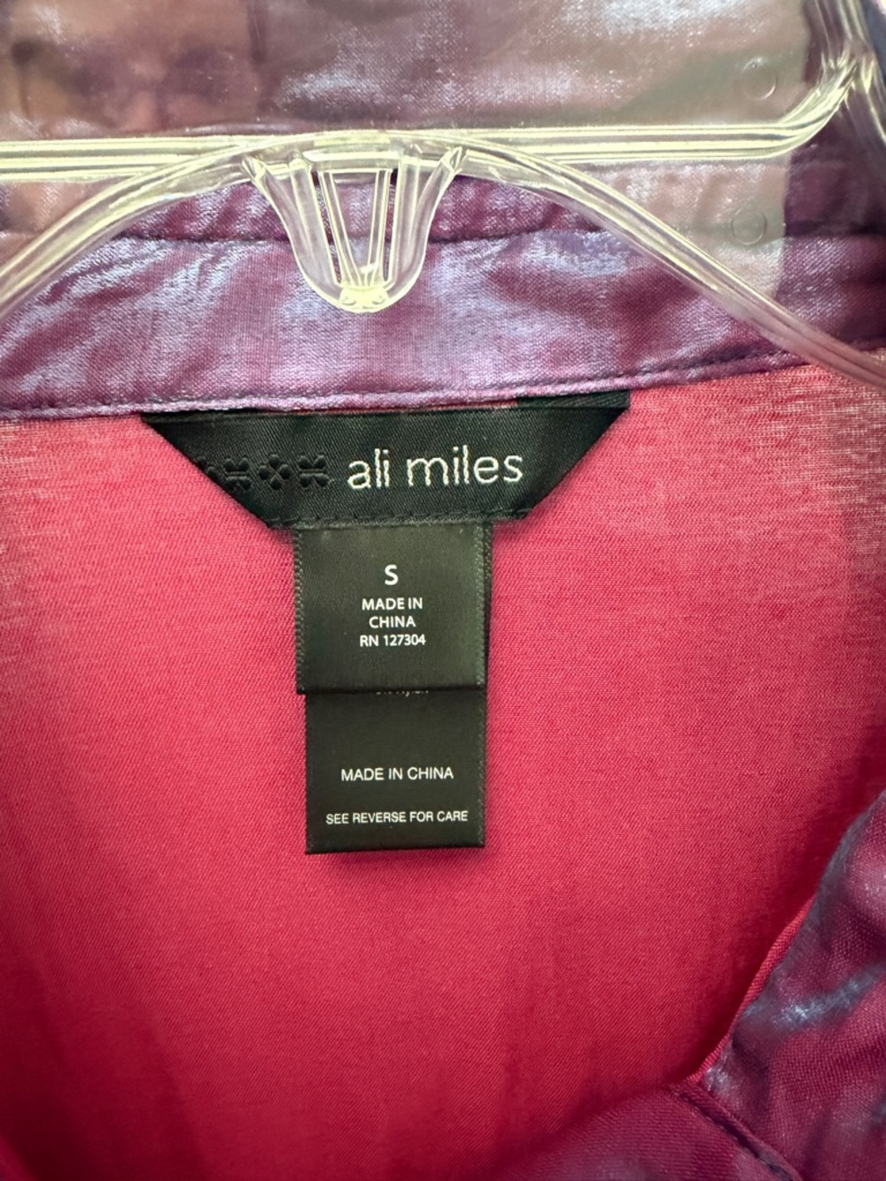 Ali Miles Shimmery Purple Button-Front Women's Top - Picture 2 of 9